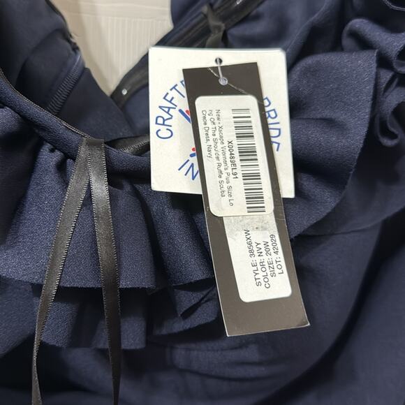 XSCAPE Off the Shoulder Navy Gown 20W Formal Event - Picture 10 of 11